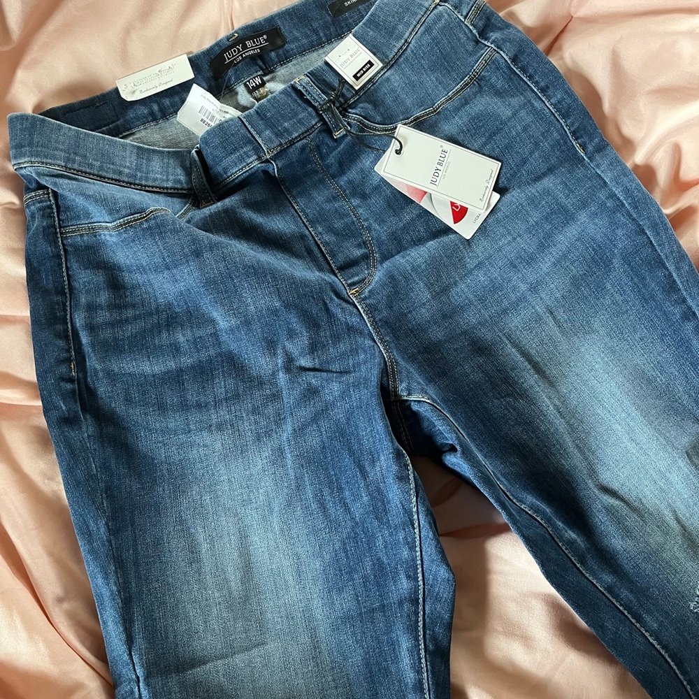 NWT Judy Blue skinny fit pull on jeans